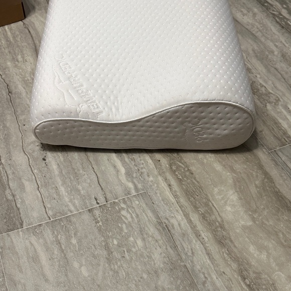 Tempur-Pedic Tempur-Neck Pillow NEW in Box - Picture 4 of 5